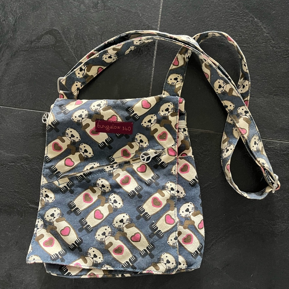 Bungalow 360 Otter Pattern Bag